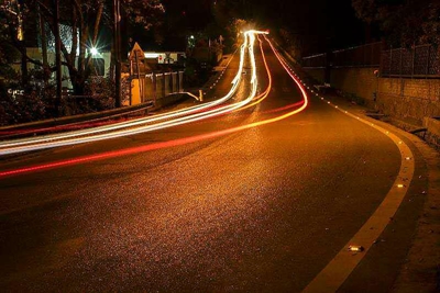 湖北首創太陽能自發光道路標識