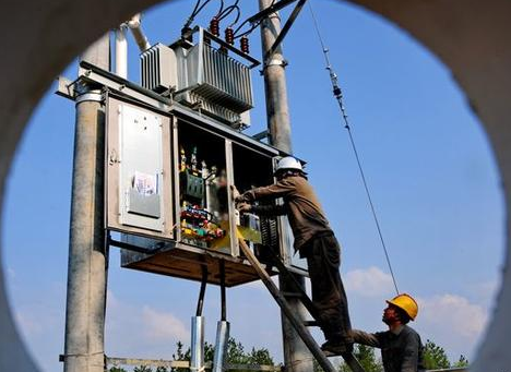 巴東首批40個村級光伏電站全部按期建成并網發電