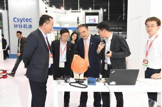 新品發布，無人機展示     金鴻泰驚艷亮相SNEC 2017