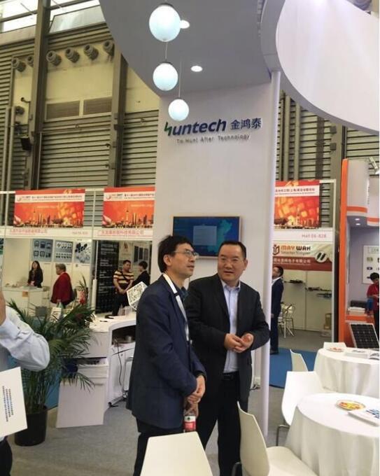新品發布，無人機展示     金鴻泰驚艷亮相SNEC 2017