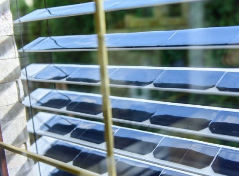 烏克蘭公司開發出SolarGaps智能太陽能百葉窗 既能遮陽又能發電