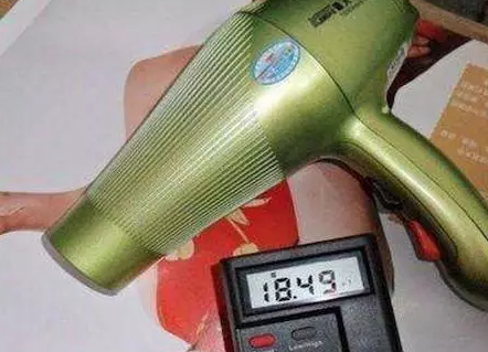光伏電站有輻射？別自己嚇唬自己！電力設施雖有輻射不假，但離影響健康還很遠