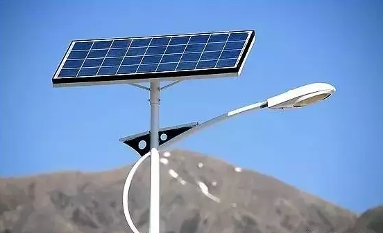你看這些地方都裝上光伏電站，每年能省一半電費！