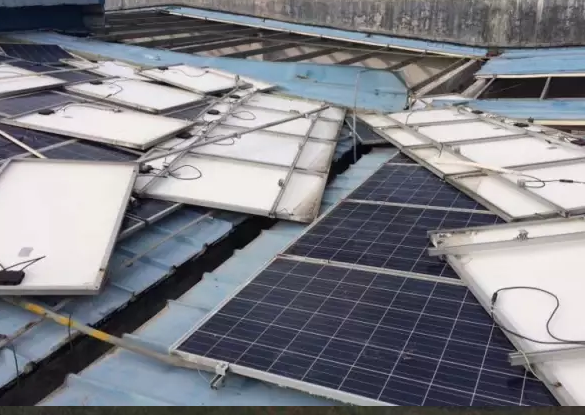 廣東開平屋頂光伏一片狼籍，屋頂光伏電站如何抵御自然災害