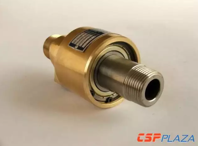 槽式光熱電站如何實現最佳動態連接？來試試“旋轉接頭+金屬軟管”！