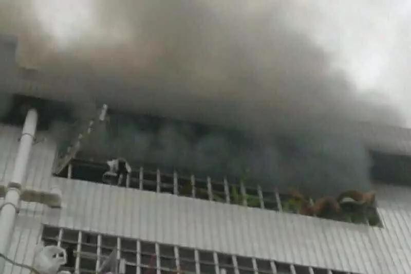 突發：深圳某住戶違規組裝光伏發電系統，引發火災...
