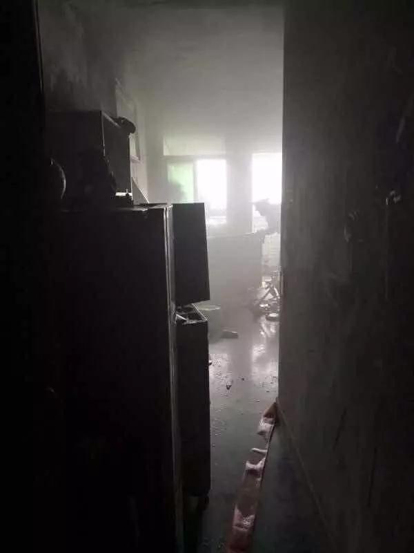 突發：深圳某住戶違規組裝光伏發電系統，引發火災...