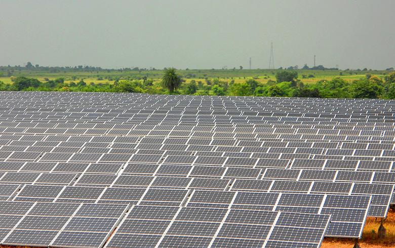 2017-2018年印度太陽能發電量同比增長92%