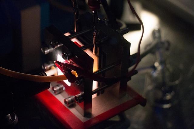 科學家改進太陽能液流電池 有望為偏遠欠發達地區提供電力