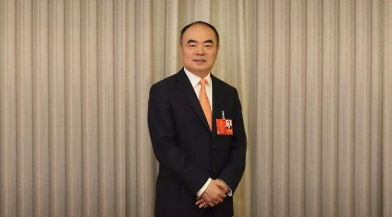 兩會|曹仁賢：建議成立能源部，制定棄煤時間表，慎用近零排放、超低排放等誤導性名詞